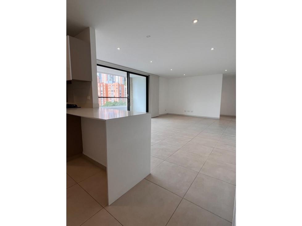 Apartamento en arriendo en Castropol El Poblado Medellín — foto 3