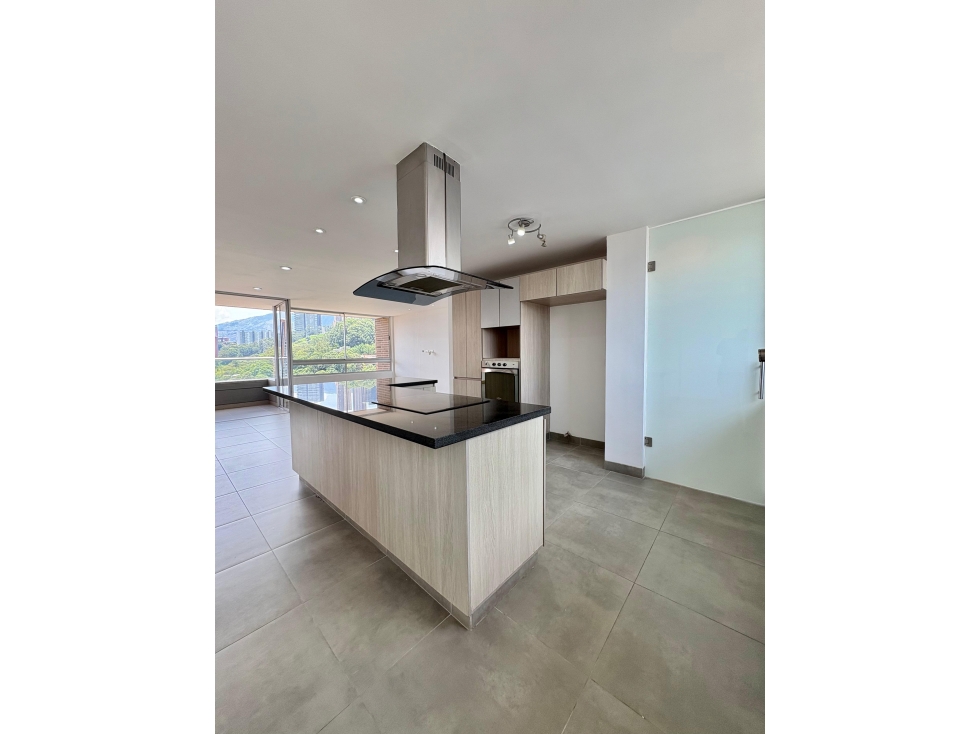 Venta de Hermoso Apartamento en el Poblado Castropol Medellín — foto 6