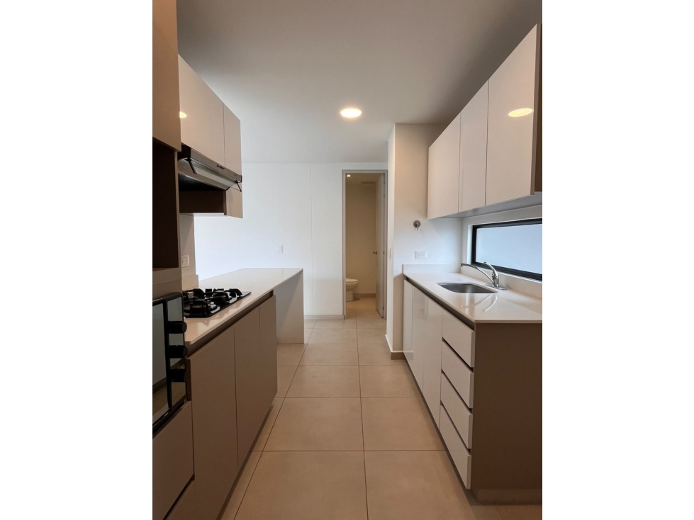 Apartamento en arriendo en Castropol El Poblado Medellín — foto 2