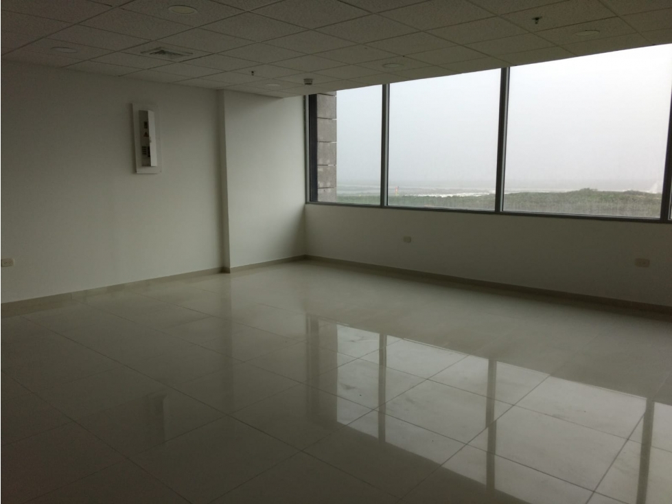 VENTA O ARRIENDA OFICINA COMERCIAL EN BLUE GARDEN BARRANQUILLA