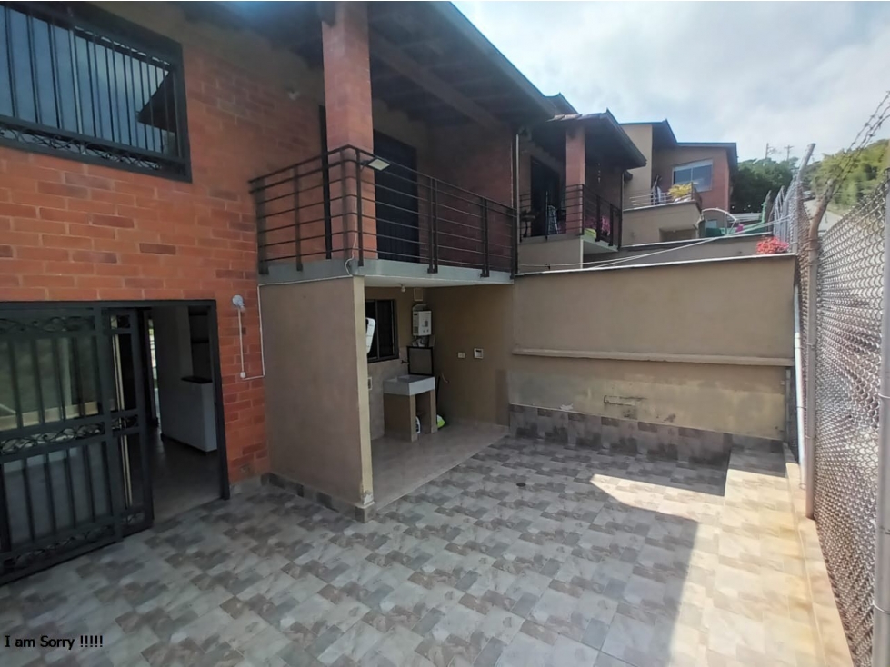 CASA EN ENVIGADO - LAS ANTILLAS