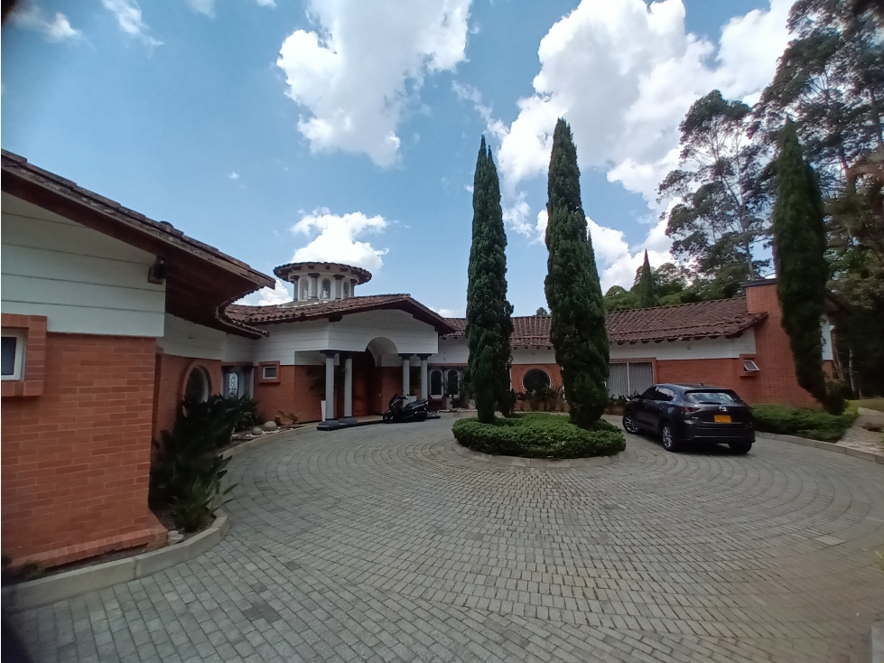 CASA ENVIGADO - EL ESCOBERO