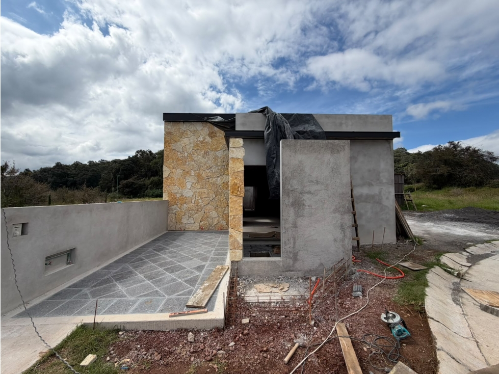 Casa en venta de un solo nivel Fracc Encinos