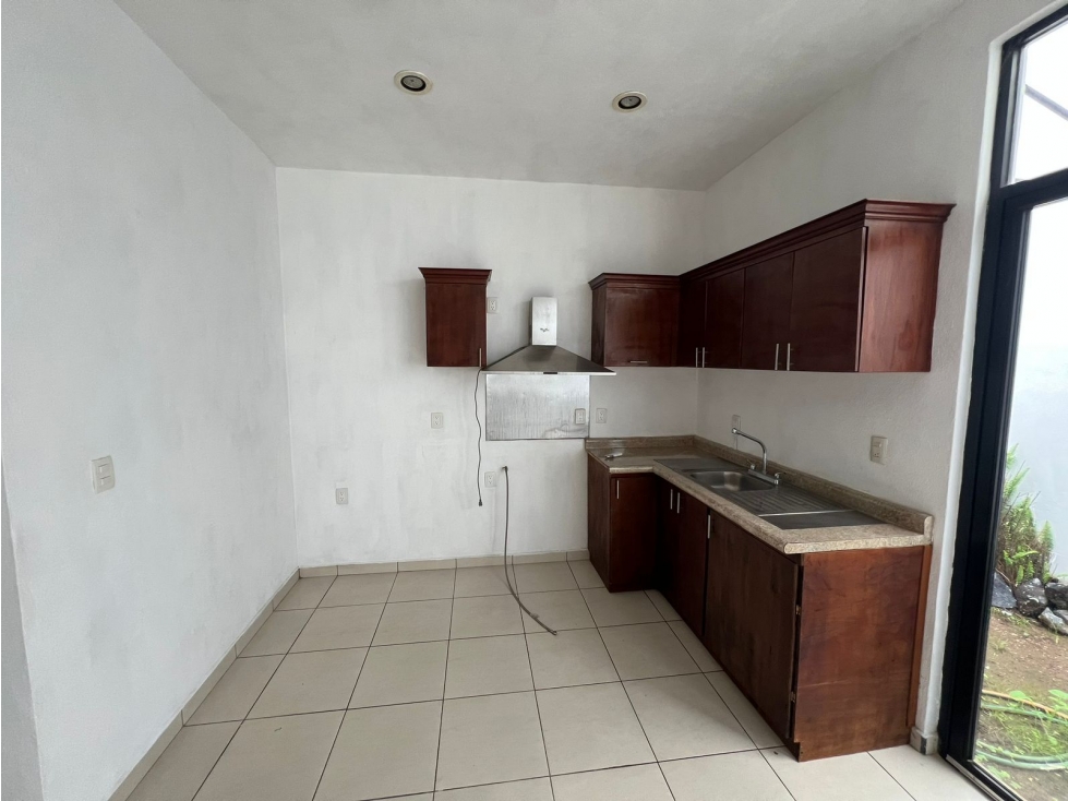 Casa en venta en la Loma Patzcuaro centro con vista al lago — foto 3