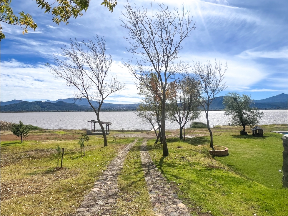 Terrenos en Venta con Orilla al Lago de Patzcuaro Fracc Privado - 5