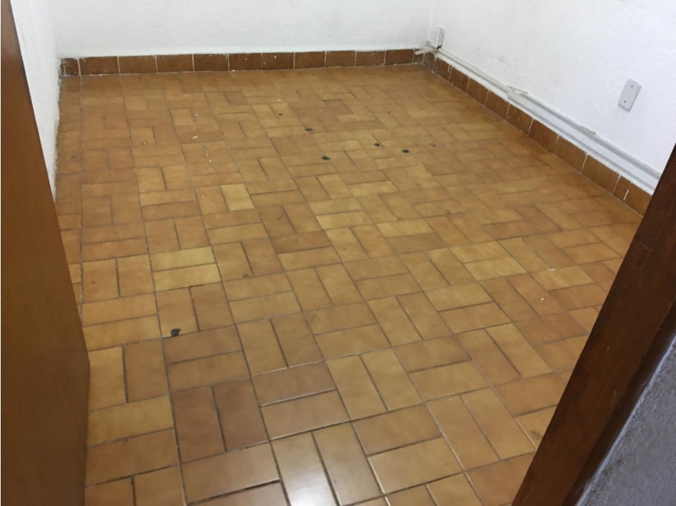Propiedad comercial con Oficinas y Bodega en Ciudad de México - 2