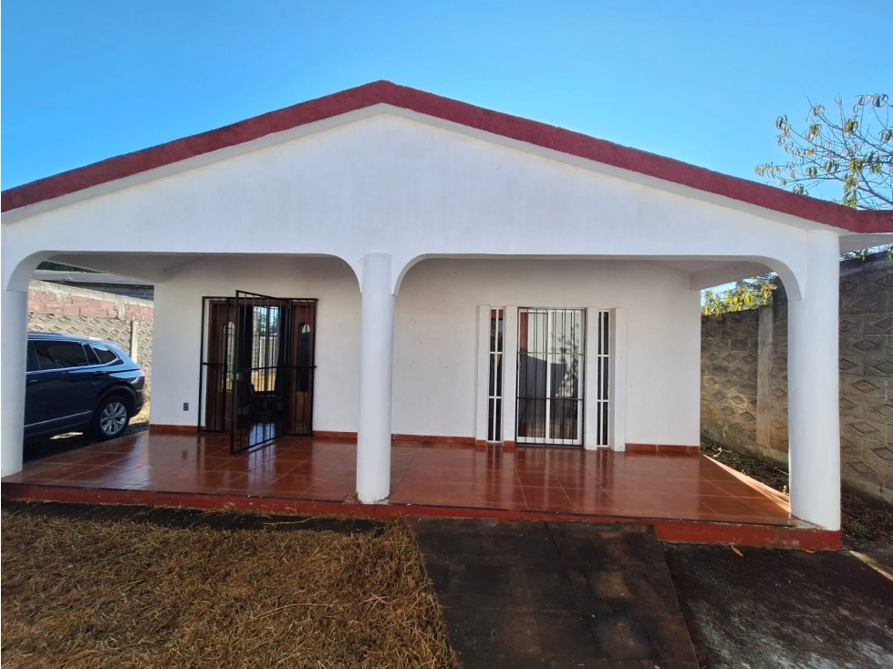 Casa en renta con gran terreno en Pátzcuaro