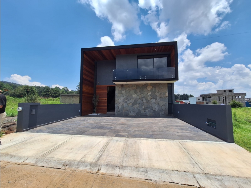 Casa inteligente en venta en Fracc. Los Encinos Pátzcuaro