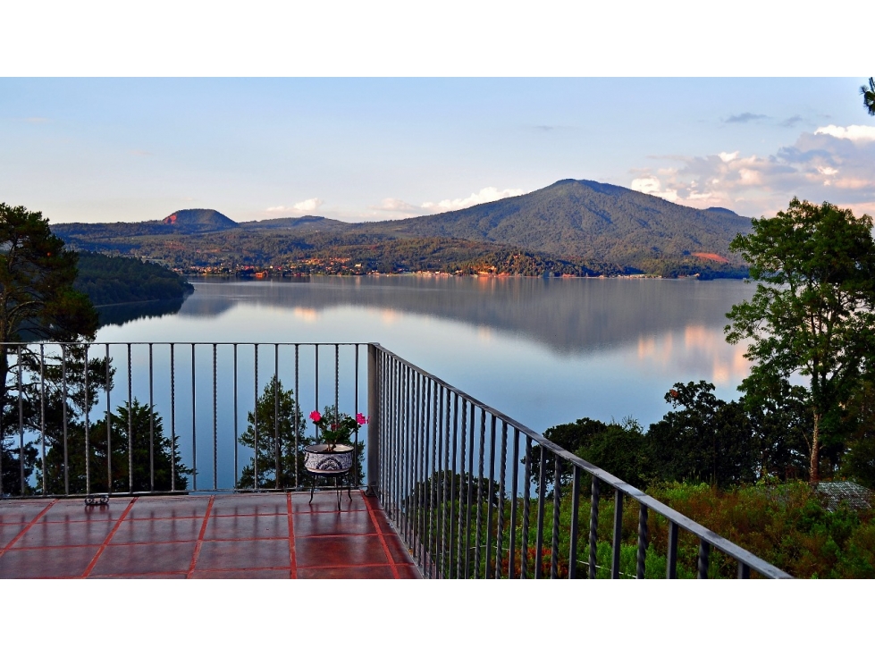 Dos Casas Campestres con vista al Lago de Zirahuen - 1