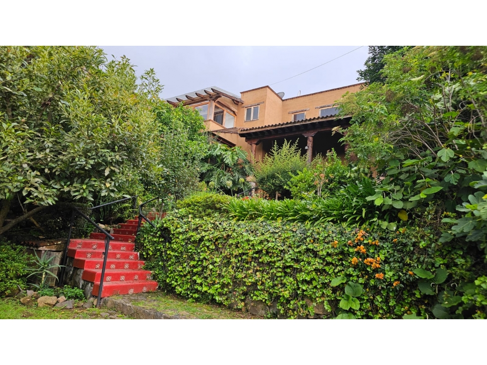 Casa colonial en venta y renta con jardin en el centro de Pátzcuaro