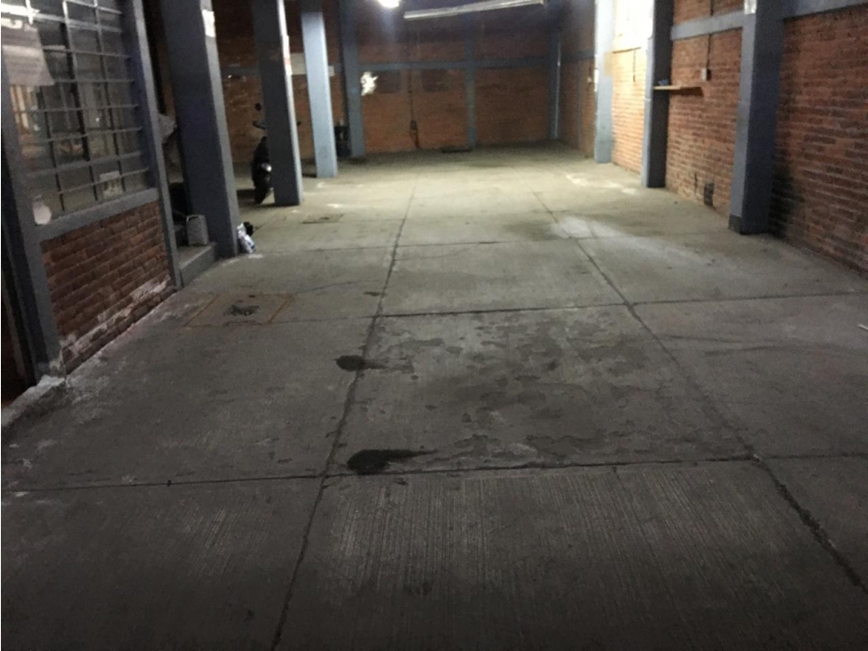 Propiedad comercial con Oficinas y Bodega en Ciudad de México - 4