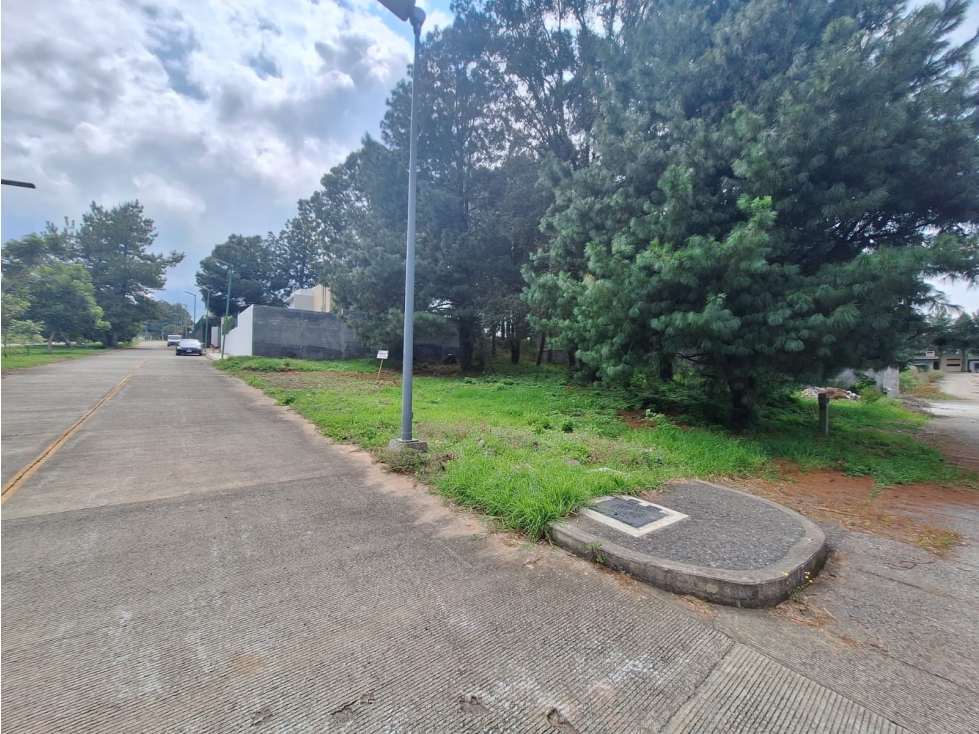 Terreno en venta en Fracc Vitela sobre avenida principal Pátzcuaro - 4