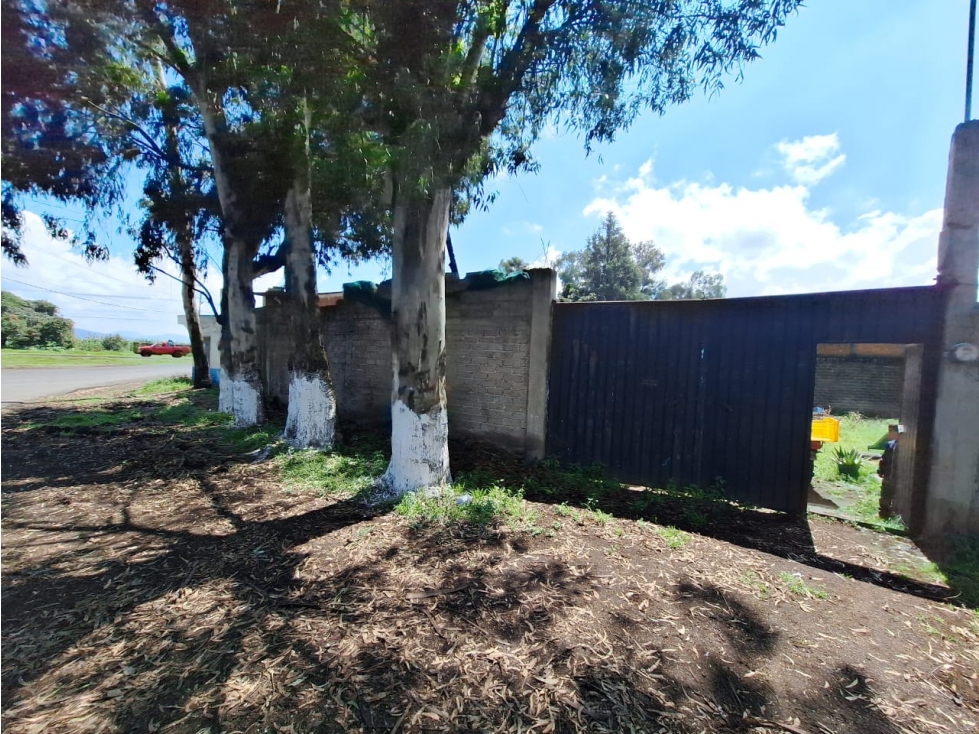 Casa con Locales y Terreno grande en Venta Patzcuaro Eronga — foto 4