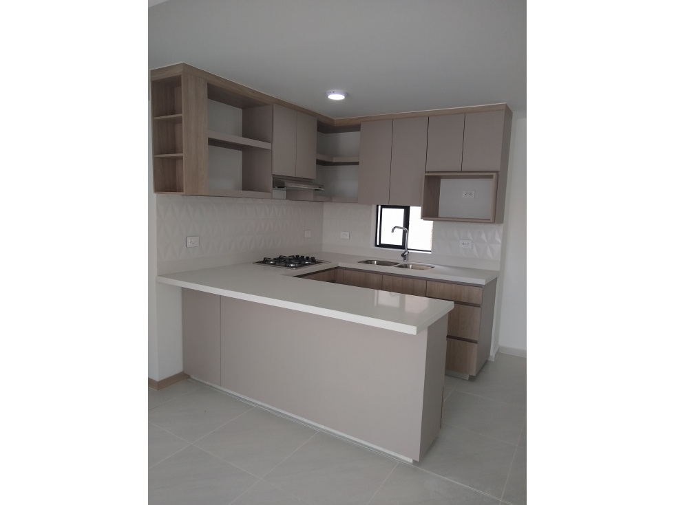 APARTAMENTO EN VENTA AL SUR DE CALI C.R. AVELLANA — foto 4