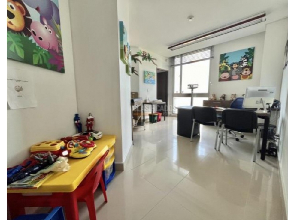 CONSULTORIO EN VENTA AL SUR DE CALI - CLINICA FARALLONES — foto 3