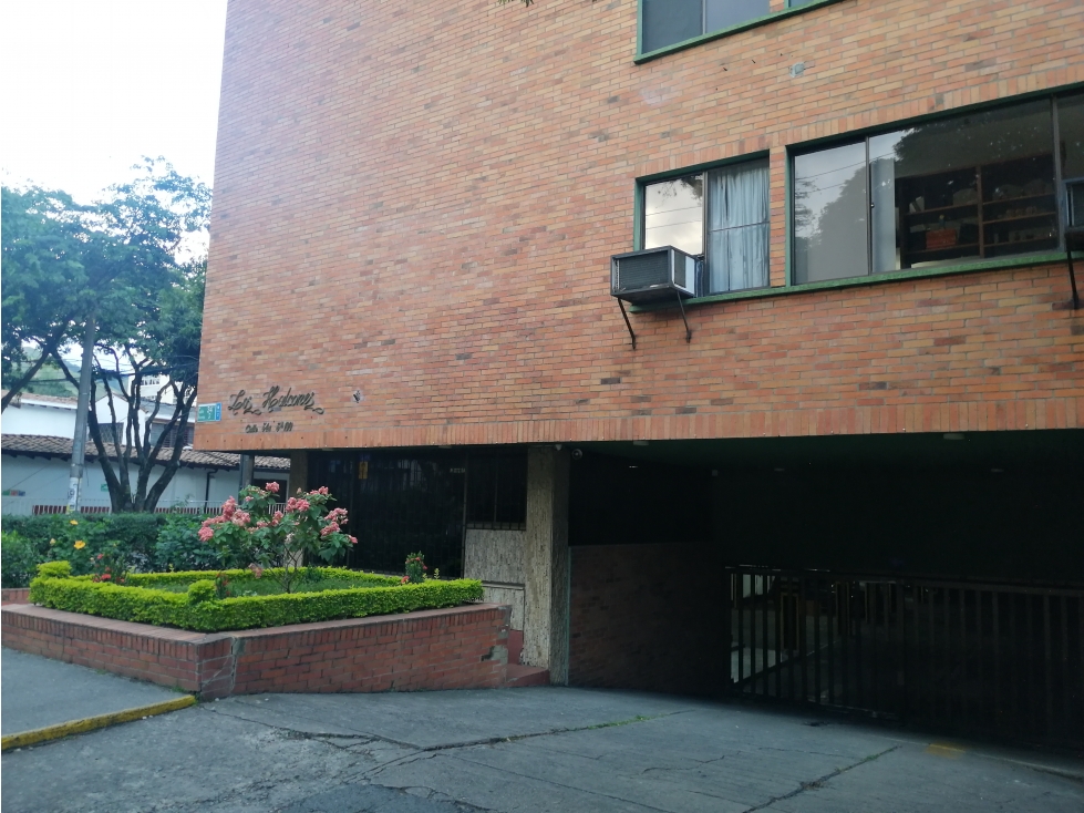 APARTAMENTO EN ALQUILER AL NORTE DE CALI PRADOS DEL NORTE HALCONES — foto 2