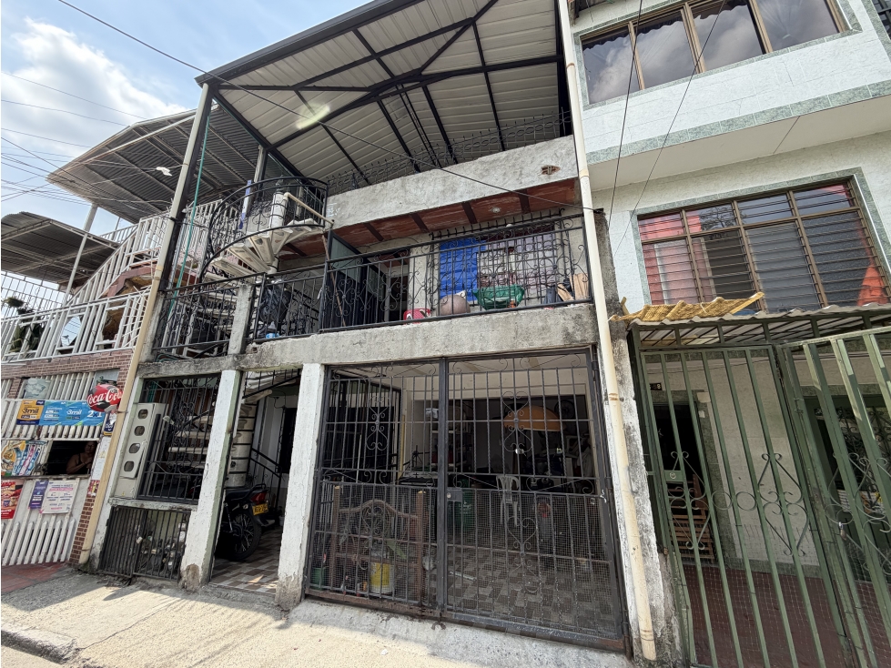 CASA EN VENTA PARA INVERSION BARRIO ALFONSO LOPEZ