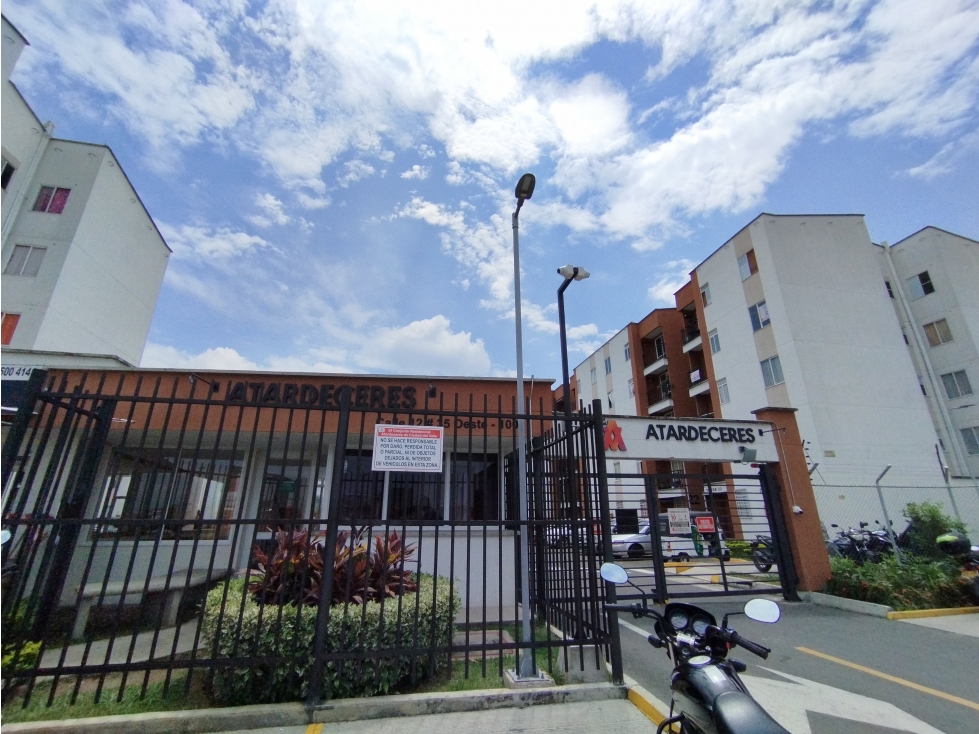 APARTAMENTO EN ALQUILER AL ORIENTE DE CALI POBLADO CAMPESTRE