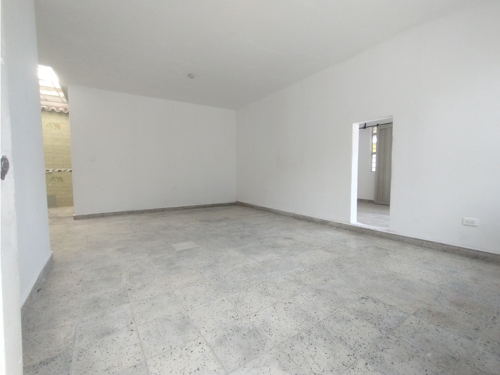 CASA EN ALQUILER CENTRAL CALI BRETAÑA — foto 3