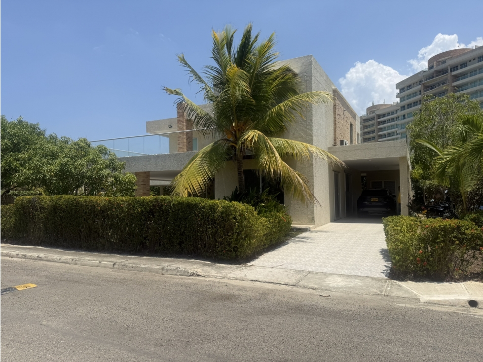 Hermosa Casa en venta - Aguamarina