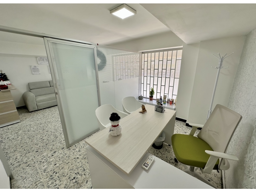 Local comercial con ubicación estratégica en venta, sector Prado. — foto 4