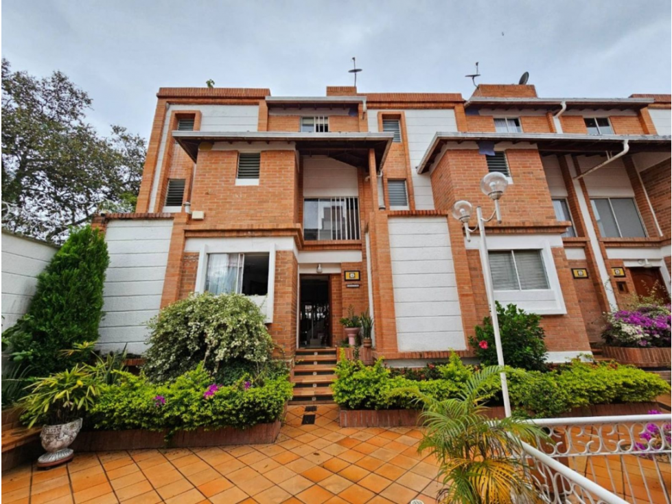SE ARRIENDA CASA EN ALTOS DE PAN DE AZUCAR BUCARAMANGA - 1