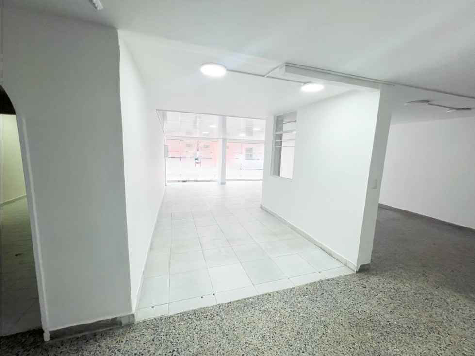 SE ARRIENDA CASA COMERCIAL EN CABECERA - 5