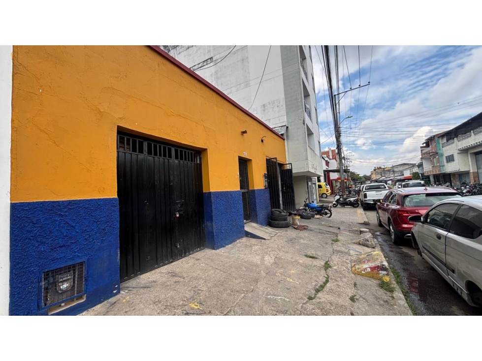 SE VENDE CASA COMERCIAL EN EL BARRIO GAITAN