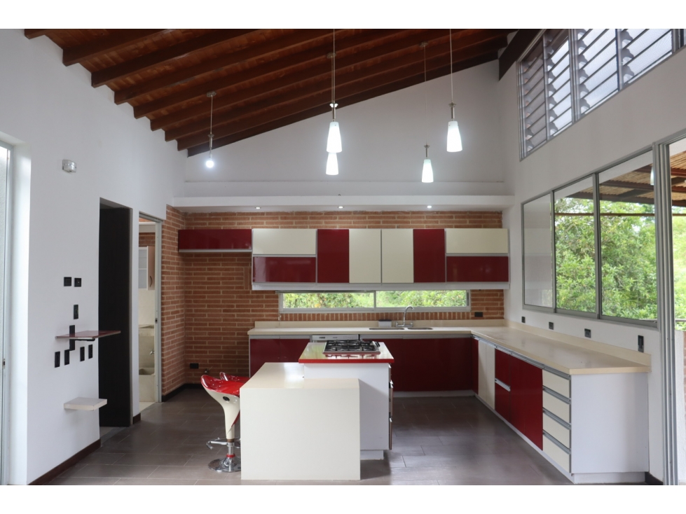 SE VENDE ESPECTACULAR CASA CAMPESTRE VIA TEBAIDA