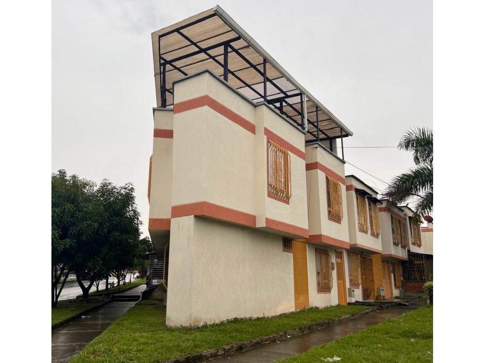SE VENDE CASA EN EL SECTOR QUINTAS DE LA MARIA SUR DE ARMENIA