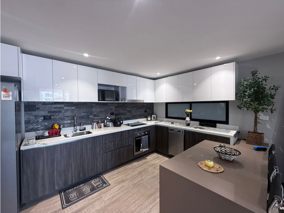 SE VENDE HERMOSO APARTAMENTO EN EL NORTE - LA CASTELLANA — foto 5