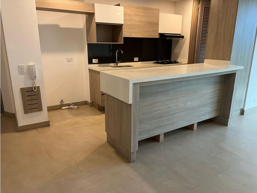 SE VENDE HERMOSO APARTAMENTO EN LA AVENIDA CENTENARIO — foto 2