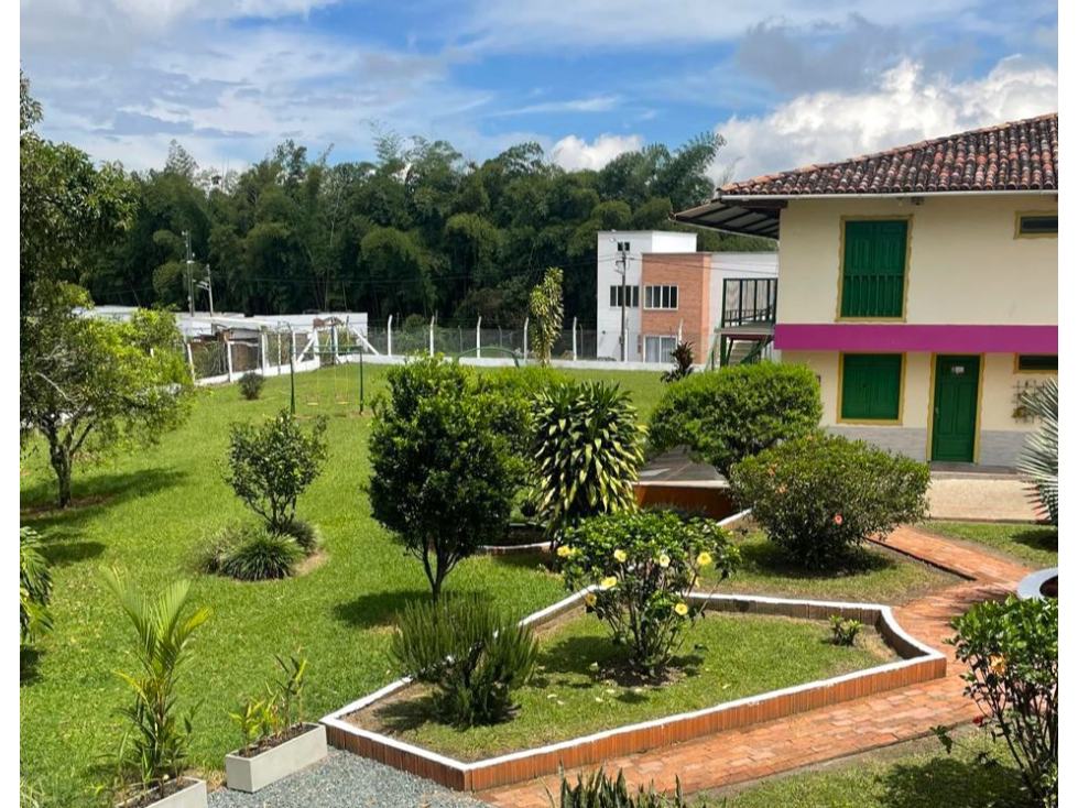 Se vende Finca Hotel vía Circasia - Montenegro