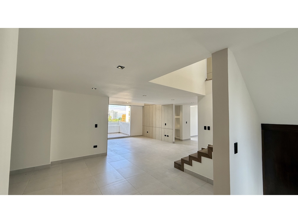 SE VENDE ESPECTACULAR PENTHOUSE EN LA CASTELLANA — foto 5