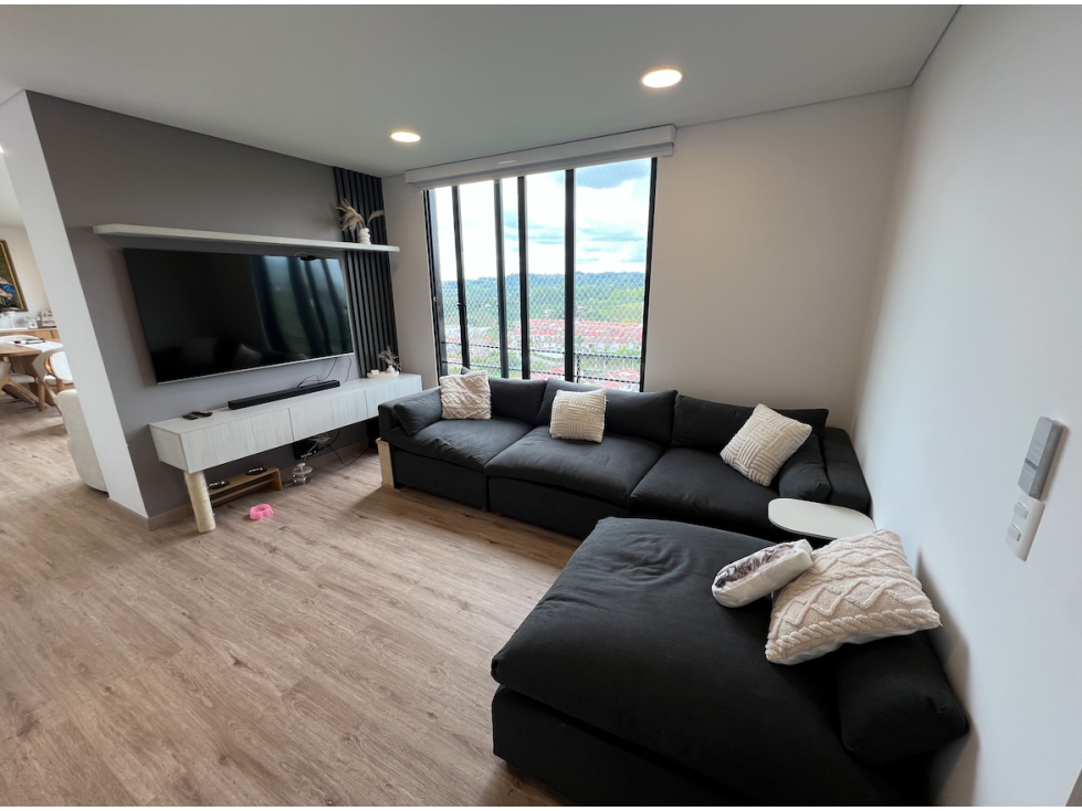 SE VENDE AMPLIO APARTAMENTO PARA ESTRENAR EN LAURELES NORTE — foto 6