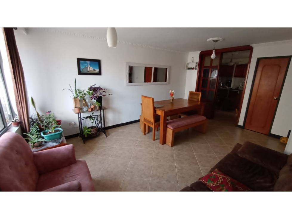 SE VENDE ESPECTACULAR CASA DE DOS PISOS EN ZONA CENTRAL DE ARMENIA — foto 2