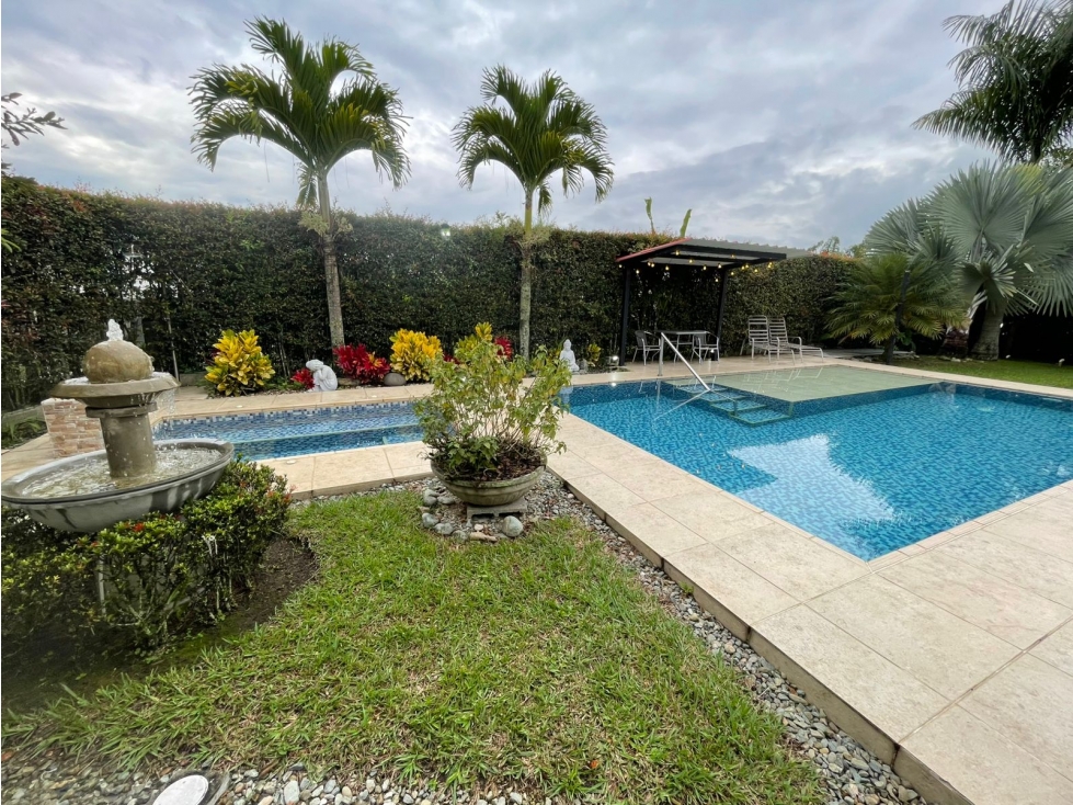 SE VENDE HERMOSA Y AMPLIA CASA CAMPESTRE VIA AL CAIMO — foto 3