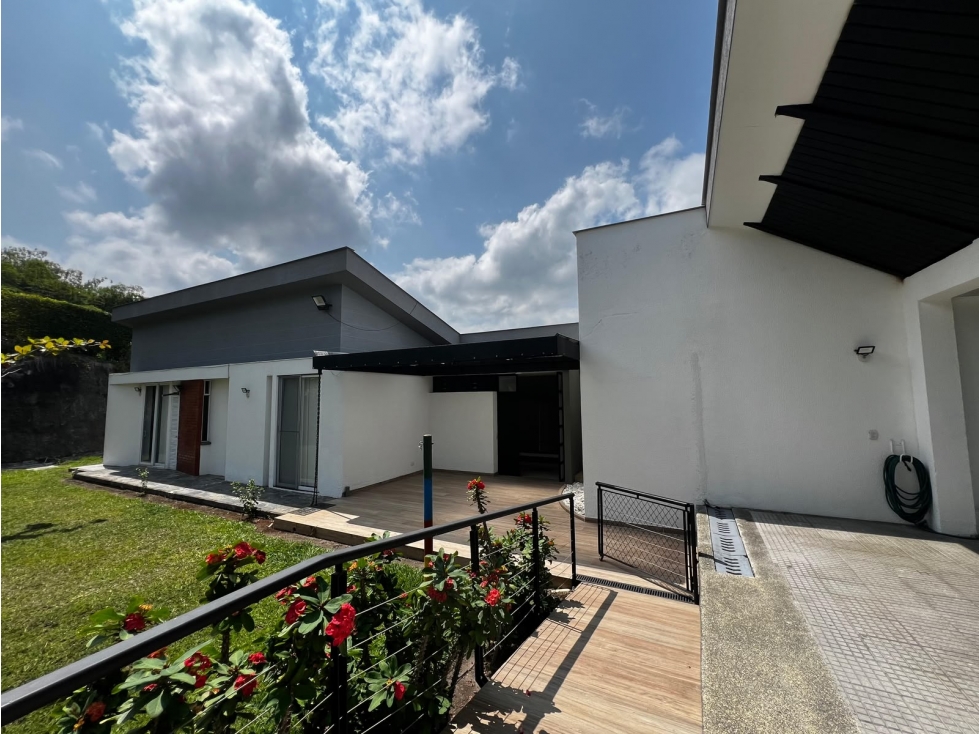VENTA DE CASA UBICADA VIA AL AEROPUERTO — foto 2