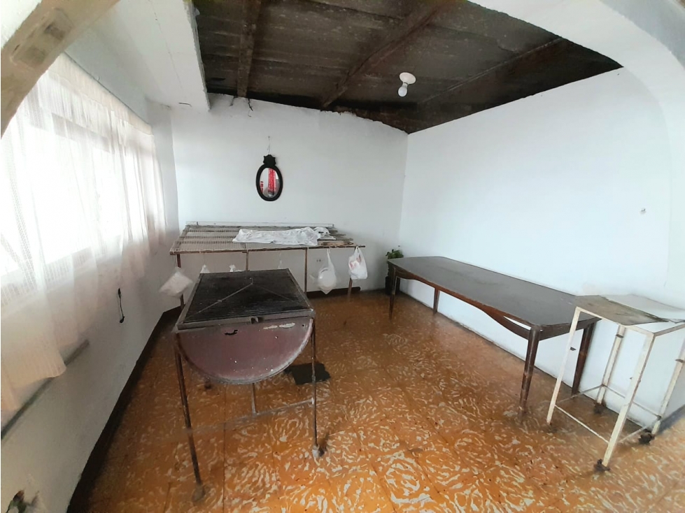 SE VENDE AMPLIA CASA EN CIRCASIA — foto 4
