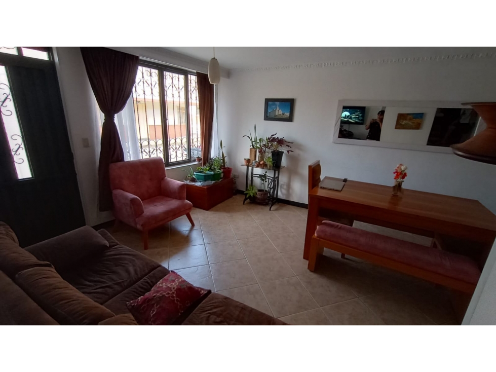 SE VENDE ESPECTACULAR CASA DE DOS PISOS EN ZONA CENTRAL DE ARMENIA — foto 3