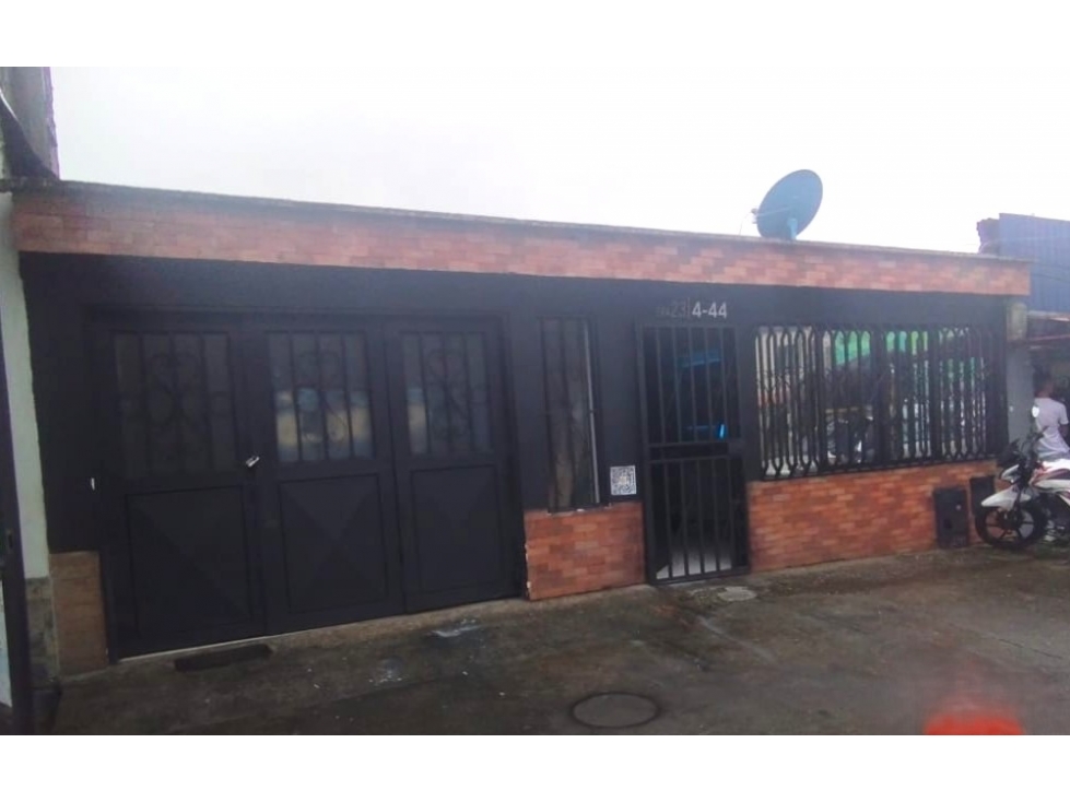 Se vende casa comercial en el Granada