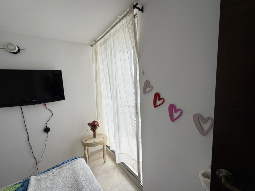 SE VENDE APARTAMENTO CERCA A FUNDADORES — foto 4