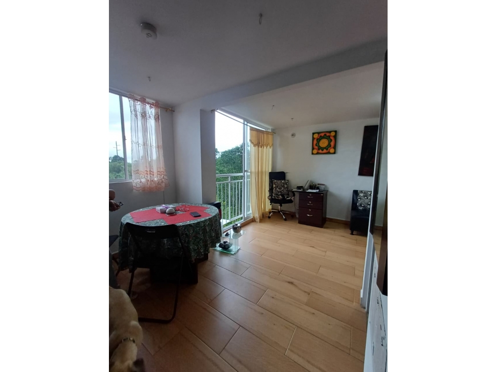 SE VENDE HERMOSO APARTAMENTO AL SUR DE ARMENIA — foto 3