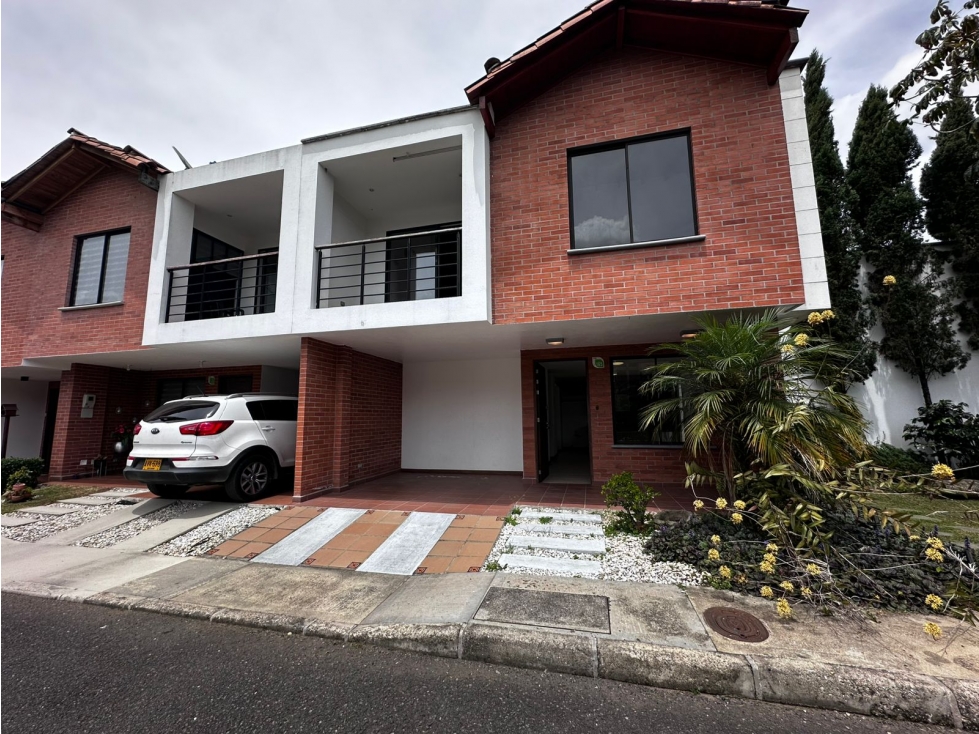 SE VENDE CASA ESQUINERA EN UNIDAD CERRADA SECTOR CC VIVA — foto 3