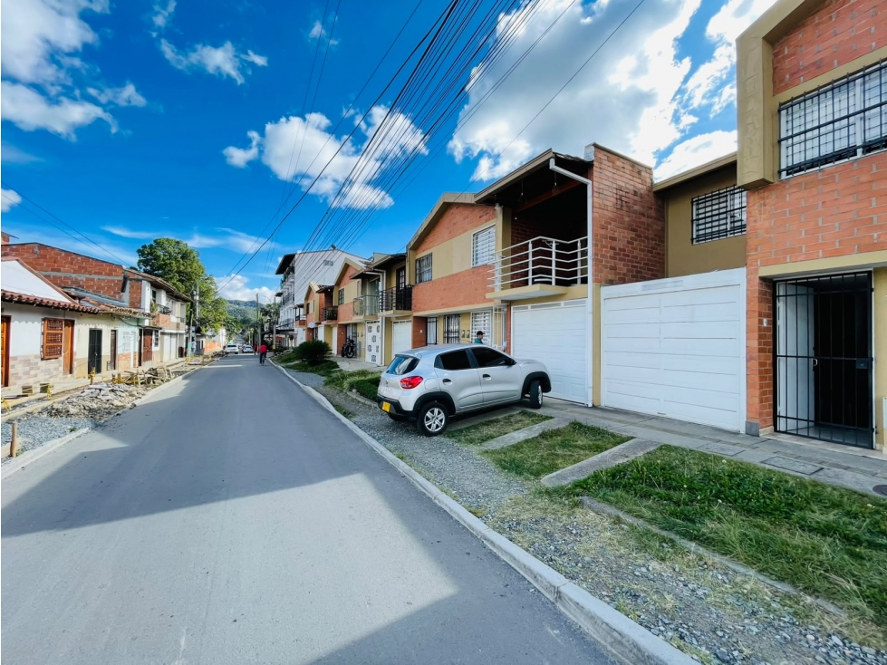 VENDO CASA EN UNIDAD ABIERTA-LA CEJA ANT SECTOR MARIA JOSEFA
