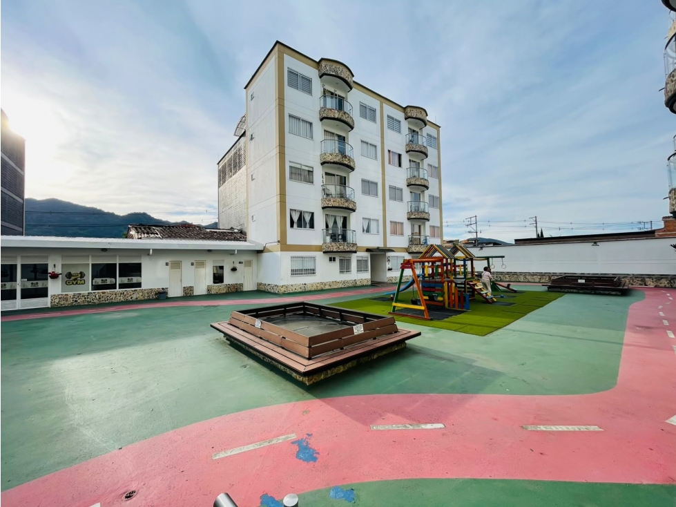 VENDO APARTAMENTO CON PARQUEADERO EN LA CEJA ANT EN UNIDAD CERRADA.