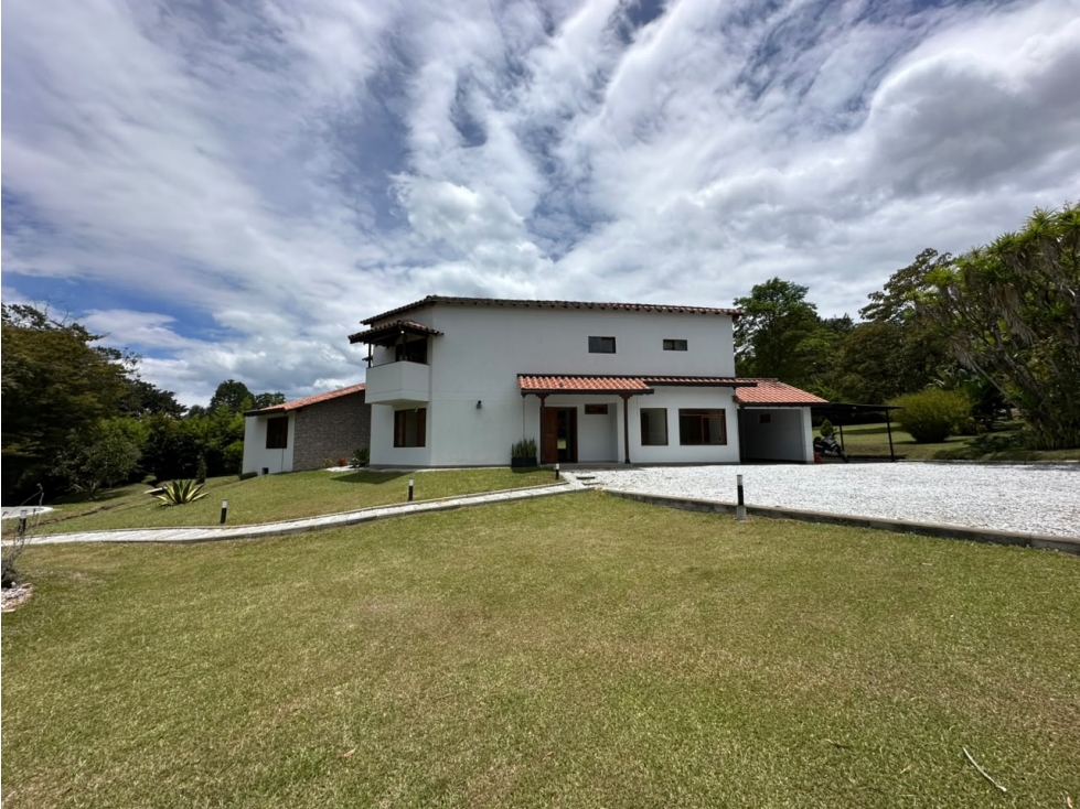 VENTA FINCA CON EXCELENTE UBICACION EN LA CEJA ANT.