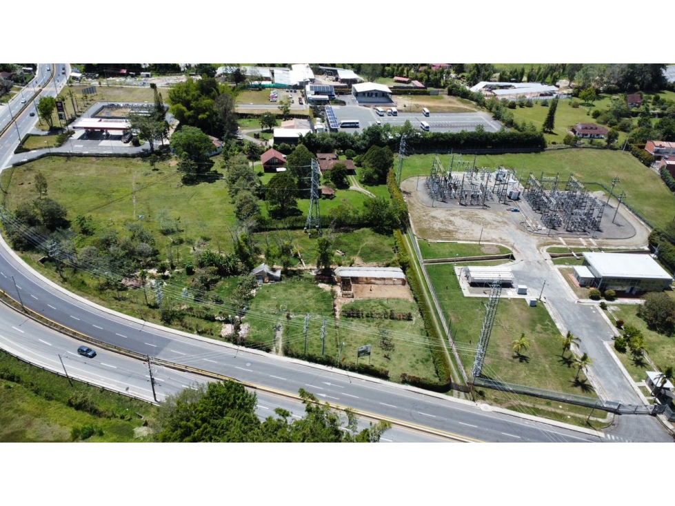 VENDO lotes comerciales/industriales en La Ceja a el lado del cc viva