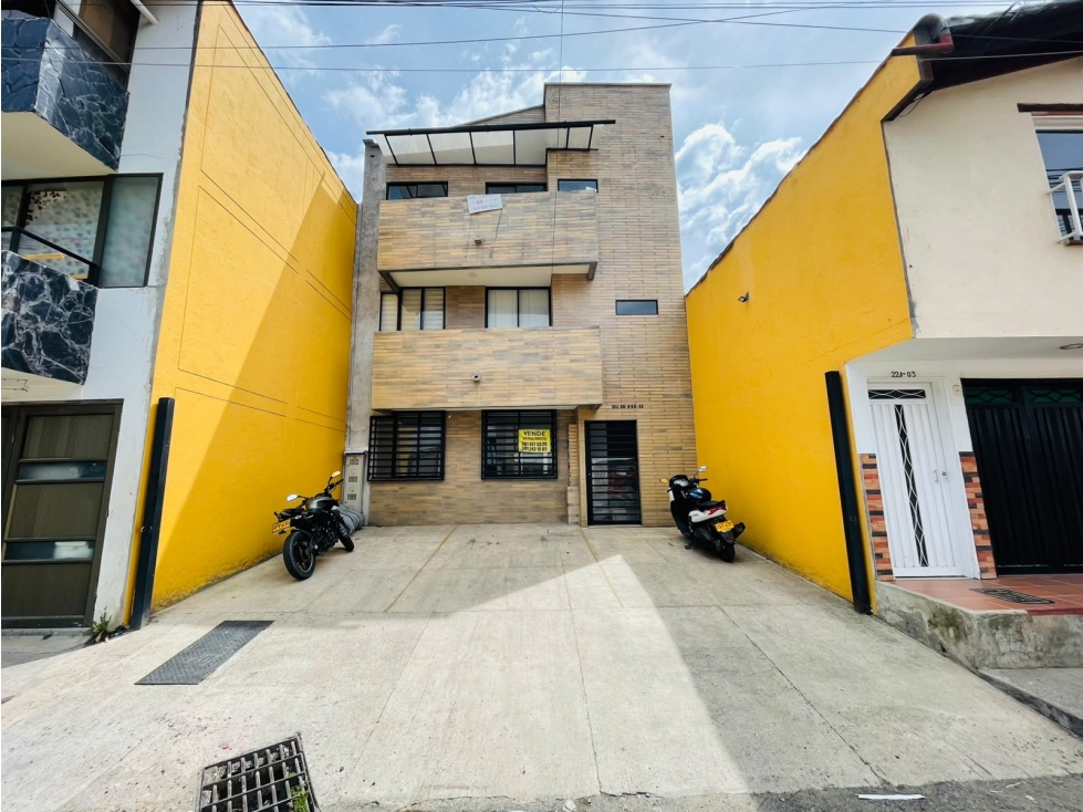 OPORTUNIDAD VENDO Amplio Apartamento 1er piso con celda de parqueo