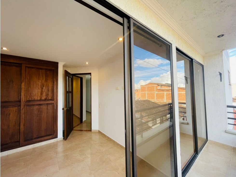 VENDO APARTAMENTO EN LA CEJA. SECTOR PARQUE PRINCIPAL